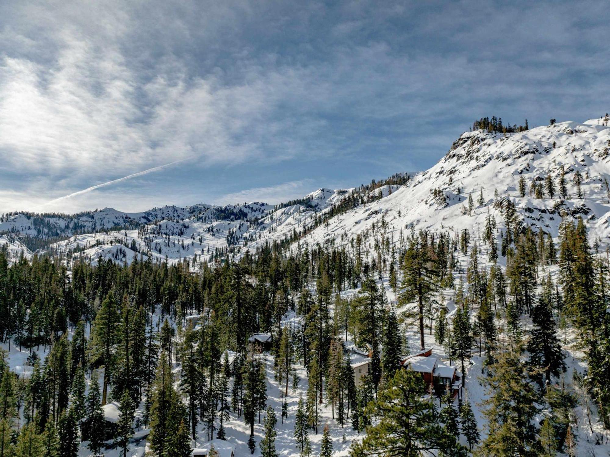 Pet-Friendly Home Deck 1 Mile To Alpine Meadows Exterior photo